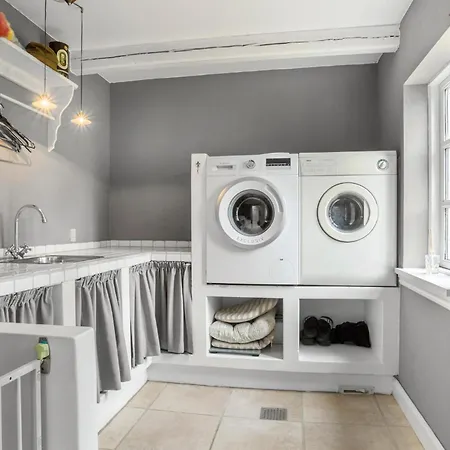 3 Bedroom Awesome In بيت للعطل