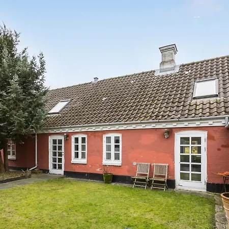 3 Bedroom Awesome In *