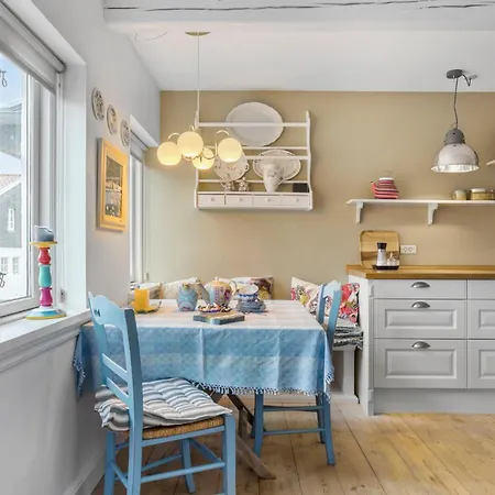 3 Bedroom Awesome In Bindslev