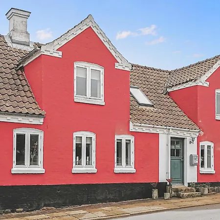 3 Bedroom Awesome In Bindslev