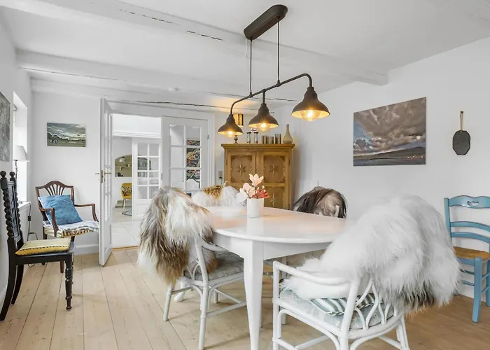 3 Bedroom Awesome In